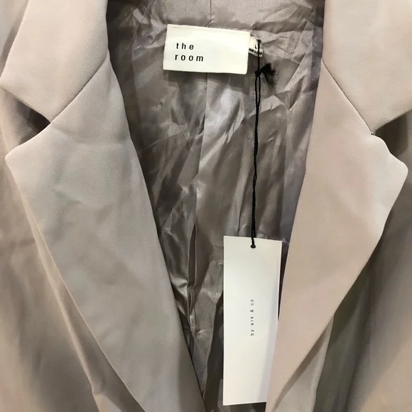 NEW Boutique Oversized Elbow Cutout Button Up Blazer Jacket - Picture 4 of 8